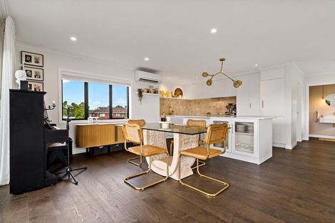 Photo of property in 5c Woodward Avenue, Mangere Bridge, Auckland, 2022