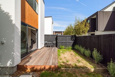 Photo of property in 10 Exeter Street, Lyttelton, 8082