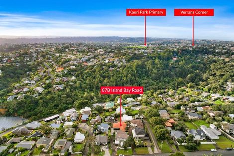Photo of property in 2/87 Island Bay Road, Beach Haven, Auckland, 0626