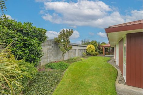 Photo of property in 10 Chilton Grove, Hokowhitu, Palmerston North, 4410