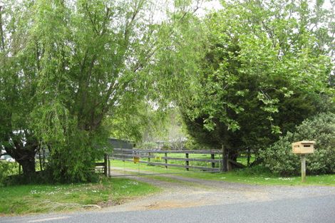 Photo of property in 157 Foster Road, Kumeu, 0891