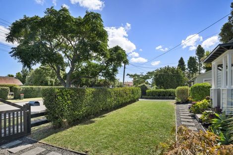 Photo of property in 17 Rimu Street, New Lynn, Auckland, 0600