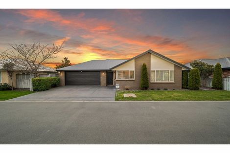 Photo of property in 52 Tahuna Street, Pegasus, 7612