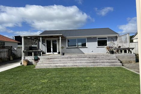 Photo of property in 77 Clifton Drive, Waitara, 4320