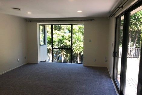 Photo of property in 90a Braemar Road, Castor Bay, Auckland, 0620