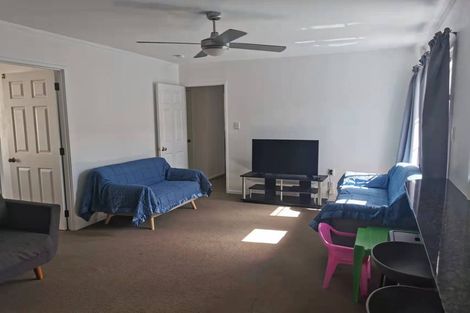 Photo of property in 4 Fieldstone Court, Northpark, Auckland, 2013