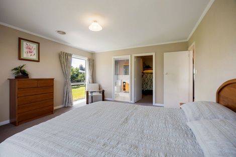 Photo of property in 38 Ashley Street, St Andrews, Hamilton, 3200