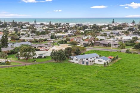 Photo of property in 104 Citrus Avenue, Waihi Beach, 3611