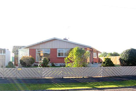 Photo of property in 6 Gerrand Place, Chedworth, Hamilton, 3210