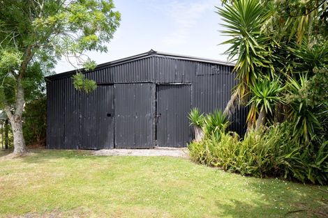 Photo of property in 2 Mahuta Road, Waitakaruru, Ngatea, 3576