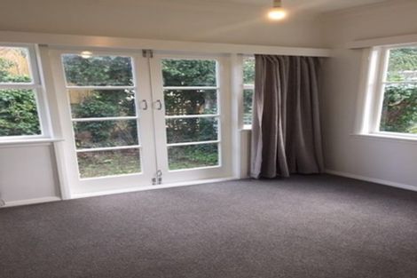 Photo of property in 2 Woodstock Terrace, Tawa, Wellington, 5028