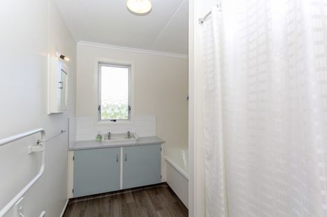 Photo of property in 280 Huatoki Street, Upper Vogeltown, New Plymouth, 4310