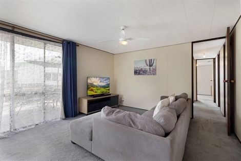 Photo of property in 34a Riserra Drive, Ranui, Auckland, 0612