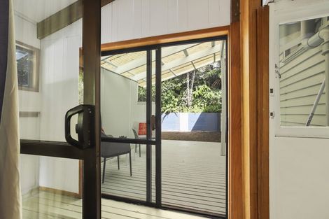 Photo of property in 54 Derwent Crescent, Titirangi, Auckland, 0604