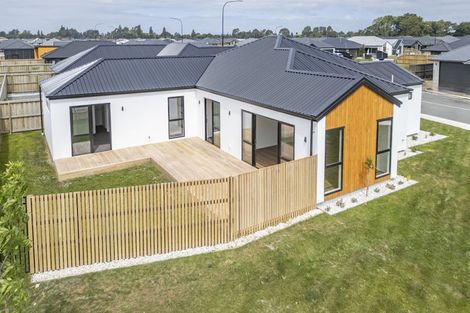 Photo of property in 16 Herridge Street, Woodend, 7691