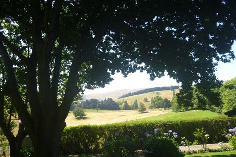 Photo of property in 1664 Kahuranaki Road, Kahuranaki, Havelock North, 4295