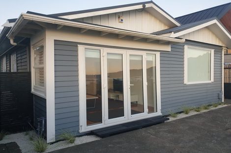 Photo of property in 237 The Esplanade, Petone, Lower Hutt, 5012
