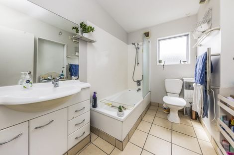 Photo of property in 35/218 Captain Springs Road, Onehunga, Auckland, 1061