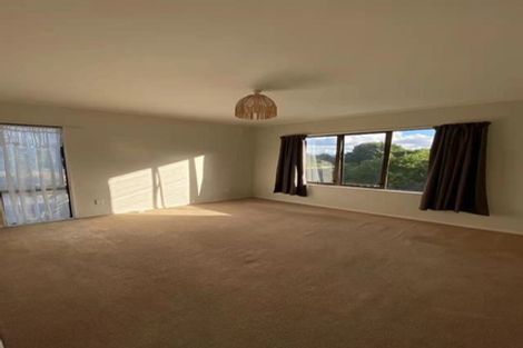 Photo of property in 56 Vintage Drive, Henderson, Auckland, 0612