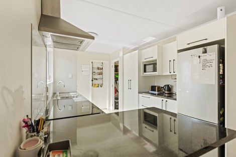 Photo of property in 8 Oleander Place, Bell Block, New Plymouth, 4312