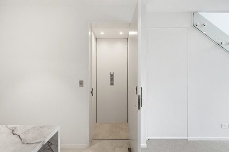 Photo of property in 4/22 Clissold Street, Merivale, Christchurch, 8014