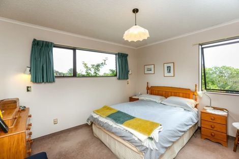 Photo of property in 27 Fairfax Terrace, Frankleigh Park, New Plymouth, 4310