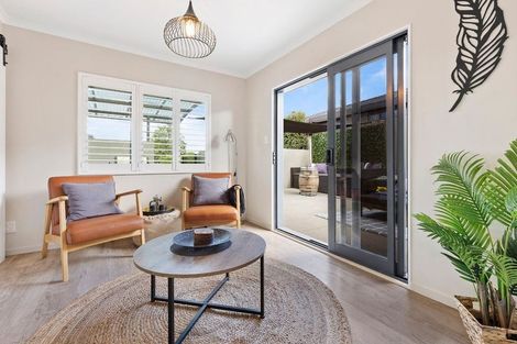 Photo of property in 6 Sample Road, Albany, Auckland, 0632