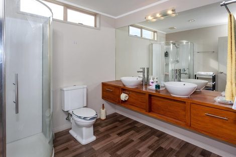 Photo of property in 13 Koromiko Drive, Coromandel, 3506