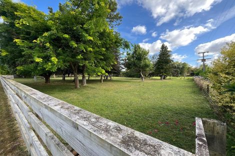 Photo of property in 729 Makerua Road, Tokomaru, Palmerston North, 4474