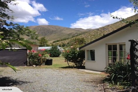 Photo of property in 19 Sutherland Road, Omarama, 9412