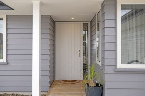 Photo of property in 1 Gibraltar Way, Fitzherbert, Palmerston North, 4410