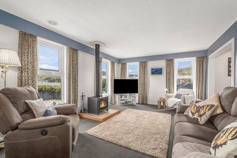 Photo of property in 19 Mimihau Grove, Wainuiomata, Lower Hutt, 5014