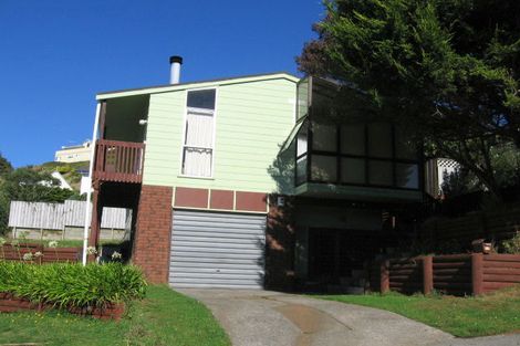 Photo of property in 11 Nalanda Crescent, Broadmeadows, Wellington, 6035