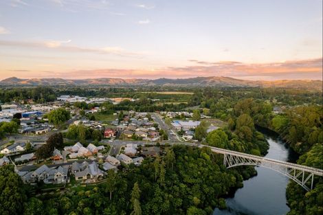 Photo of property in 3 Le Quesnoy Place, Cambridge, 3434