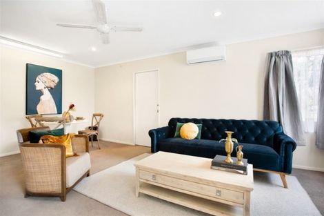 Photo of property in 21 Drummond Drive, Ranui, Auckland, 0612