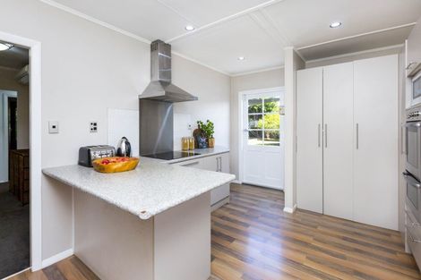 Photo of property in 61 Oregon Drive, Maoribank, Upper Hutt, 5018