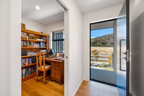 Photo of property in 14 Pounamu Avenue, Albert Town, Wanaka, 9305