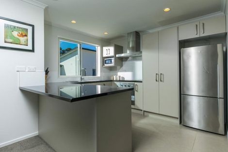 Photo of property in 35 Aberley Road, Schnapper Rock, Auckland, 0632