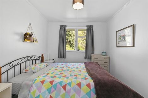 Photo of property in 47 Bird Grove, Stokes Valley, Lower Hutt, 5019