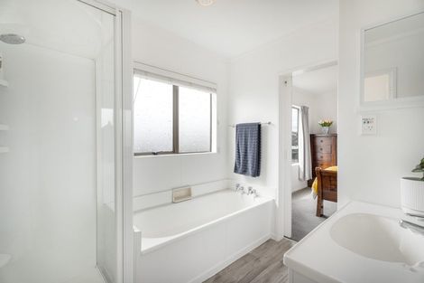 Photo of property in 1/24 Cambrian Street, Churton Park, Wellington, 6037