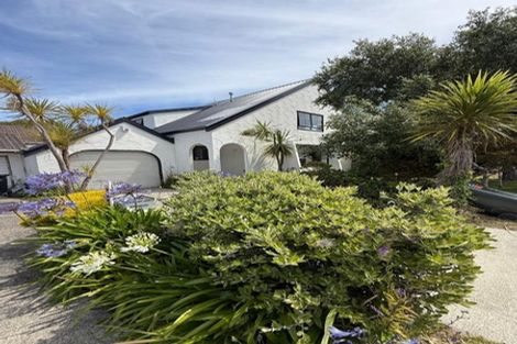 Photo of property in 8a Mallard Grove, Churton Park, Wellington, 6037