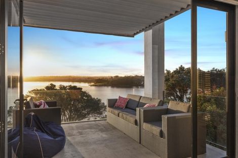 Photo of property in 2/272 Hurstmere Road, Takapuna, Auckland, 0622