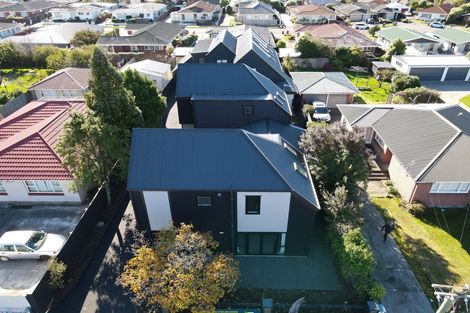 Photo of property in 17 Shearer Avenue, Papanui, Christchurch, 8052