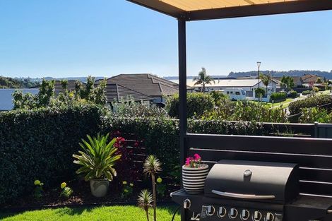 Photo of property in 5 Vantage Place, Omokoroa, 3114