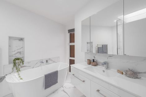 Photo of property in 8 Cass Bay Place, Cass Bay, Lyttelton, 8082