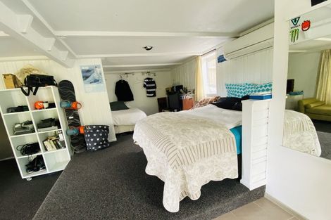 Photo of property in 32 Evans Pass Road, Sumner, Christchurch, 8081