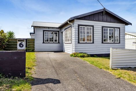 Photo of property in 6 Devon Street, Patea, 4520