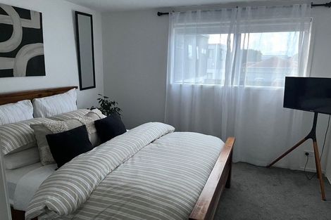 Photo of property in 1c Hamurana Place, Te Atatu Peninsula, Auckland, 0610