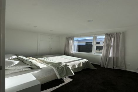 Photo of property in 19 Talltree Avenue, Avonhead, Christchurch, 8042