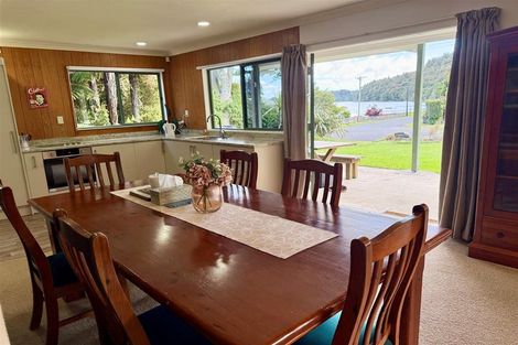 Photo of property in 36 Tombleson Road, Lake Rotoma, Rotorua, 3074